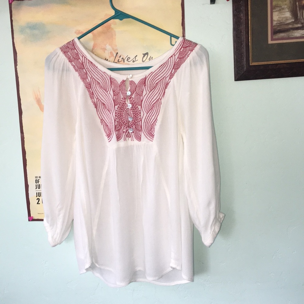 Peasant blouse with red! Perfect for western wear